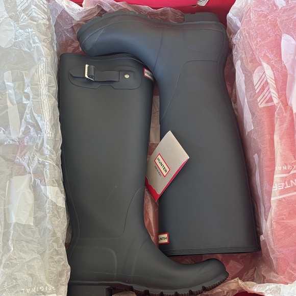 Hunter Women’s Classic Dark Slate Rain Boots - Picture 4 of 4